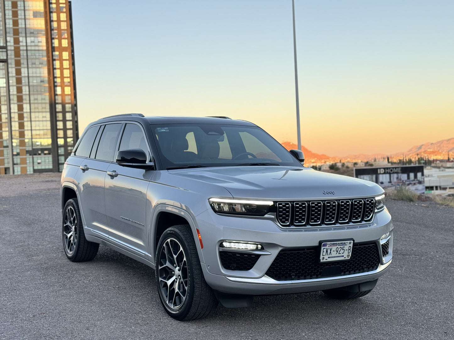 2024 JEEP GRAND CHEROKEE SUMMIT