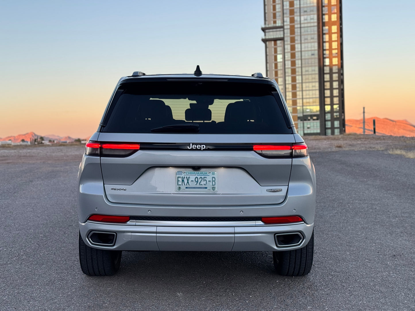 2024 JEEP GRAND CHEROKEE SUMMIT