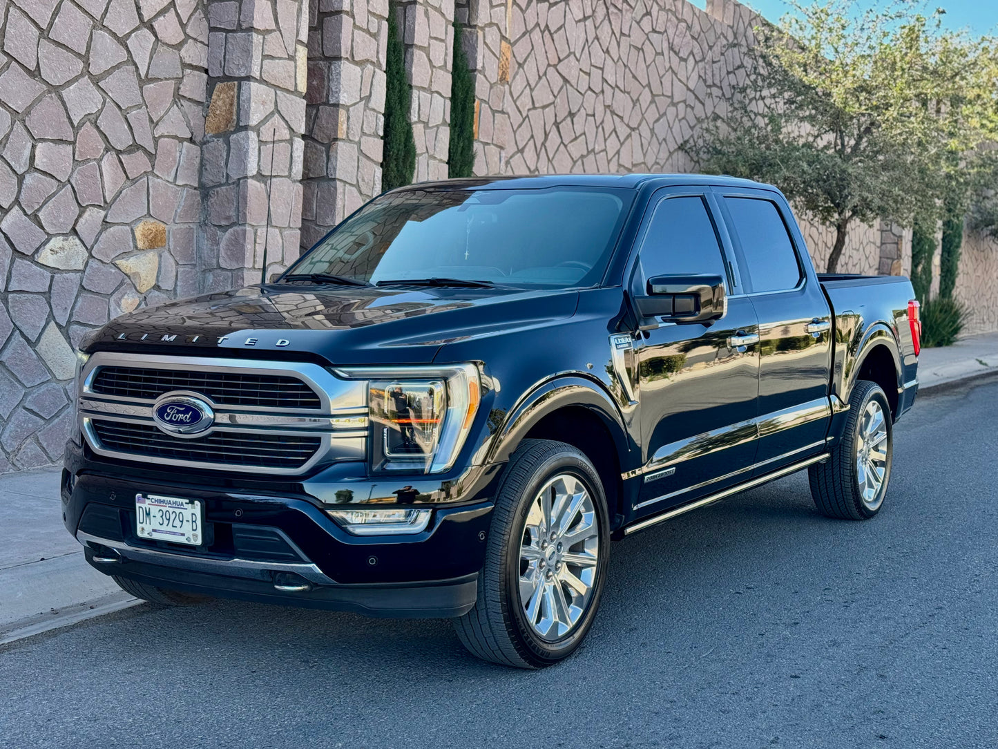 2023 FORD LOBO LIMITED