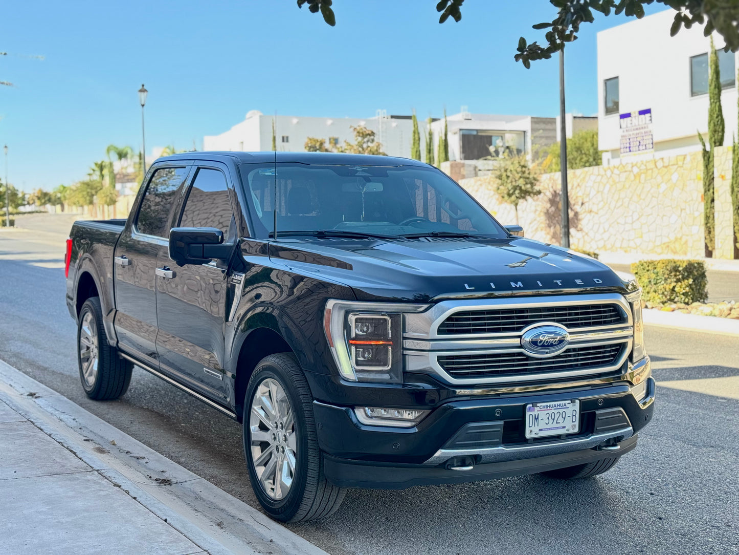 2023 FORD LOBO LIMITED