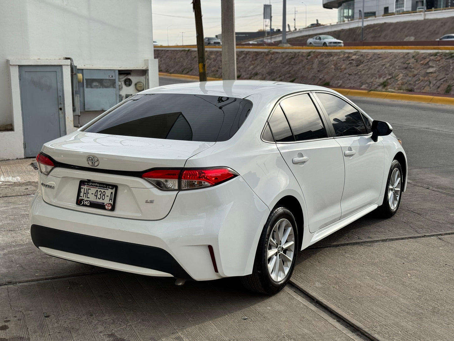 2021 TOYOTA COROLLA LE